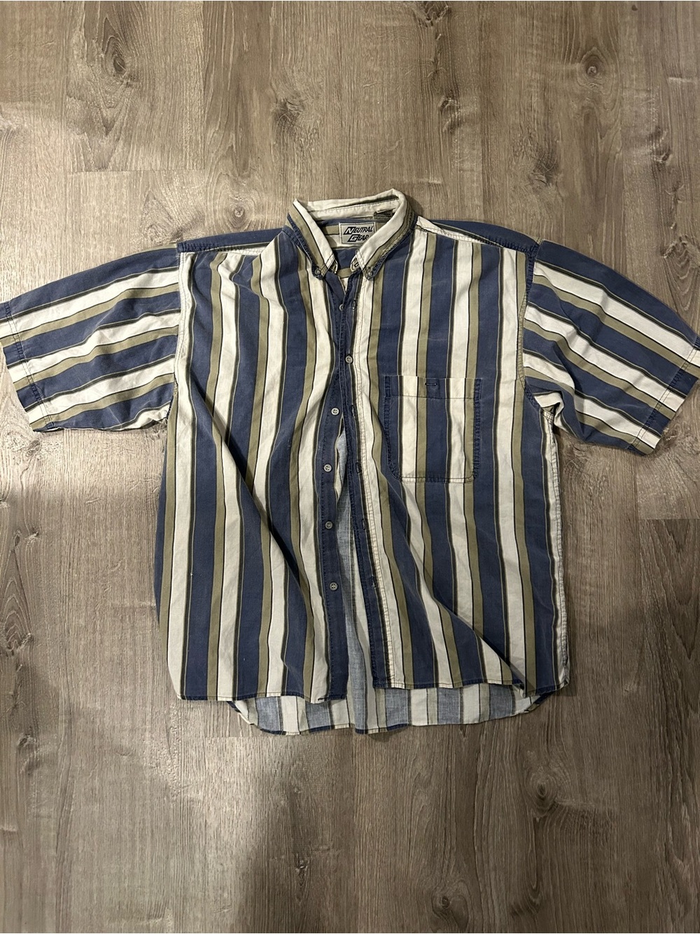 Vintage Neutral Gear Mens Blue and White Striped Short-Sleeve Button-Up Shirt